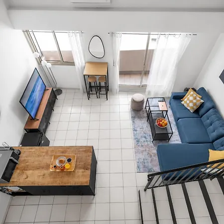 Duplex Hyper Center 5 Min Away From Promenade Des *